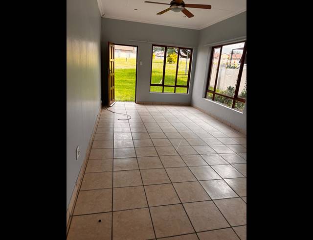 3 BEDROOM TOWNHOUSE TO LET IN REYNO RIDGE
